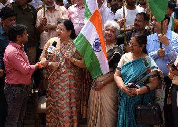 جامعہ ملیہ اسلامیہ میں ترنگا ریلی اور قومی پرچم کی تقسیم کا انعقاد