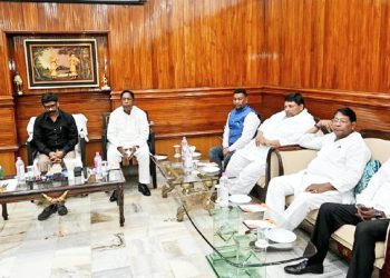 جھارکھنڈ میں حکمراں طبقہ کے وزراء اورمقننہ کے ارکان کی میٹنگ