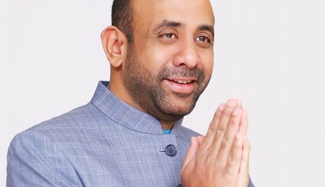 شانِ رسالتؐ میں گستاخی کرنے والوں کو اینٹ کا جواب پتھرسے دینے کی دھمکی