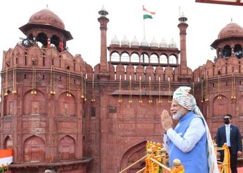 اب ملک رکنے والا نہیں،وزیراعظم کا لال قلعہ کی فصیل سے خطاب