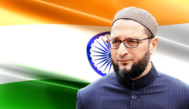 نماز پڑھنے پر مقدمہ:اویسی نے وزیر اعظم سے پوچھا سوال