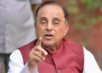 سبرامنیم سوامی  کا اکشے  اور جیکولین کو لیگل نوٹس