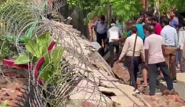 نوئیڈا میں دیوارگری،4 مزدوروں کی موت