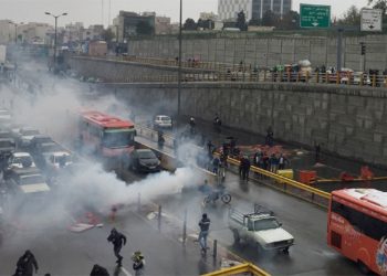 ایران میں پولیس حراست کے دوران خاتون کی ہلاکت پر احتجاج