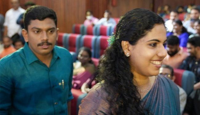 ملک کی سب سے کم عمر میئر نے سب سے کم عمر ایم ایل اے سے شادی کی