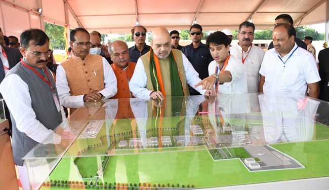 راج ماتا وجے راجے سندھیا ہوائی اڈے کی نئی ٹرمینل عمارت کا سنگ بنیاد