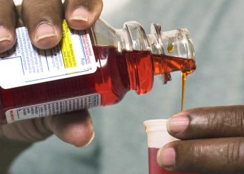 گیمبیا میں کھانسی کی دوا پینے سے 66 بچوں کی اموات کی جانچ شروع