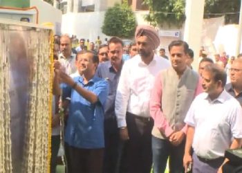 دہلی میں  11 الیکٹرک چارجنگ اسٹیشنوں کا افتتاح