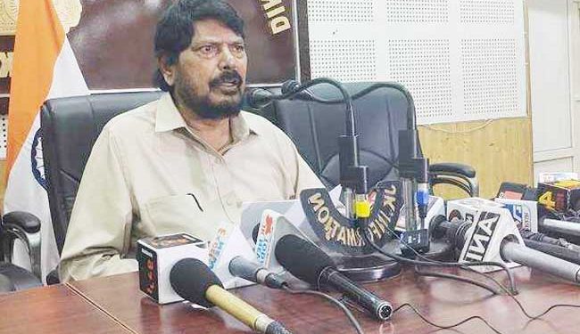 کشمیر میں ترقی اور امن حکومت کی اولین ترجیح: رام داس اٹھاولے