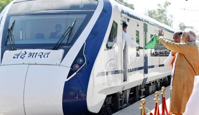 چوتھی وندے بھارت ایکسپریس کو ہری جھنڈی