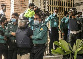 بنگلہ دیش میں موت کی سزا پانے والے دو دہشت گرد عدالت سے فرار