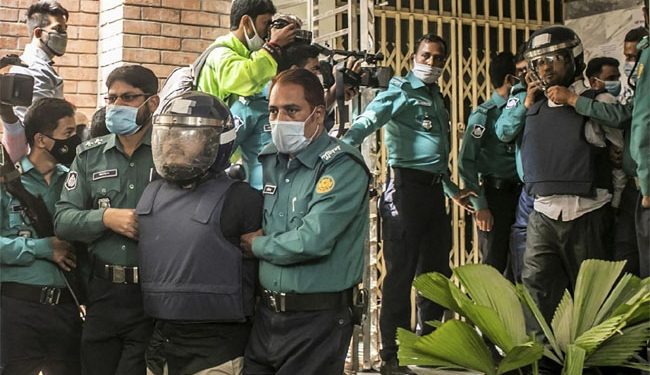 بنگلہ دیش میں موت کی سزا پانے والے دو دہشت گرد عدالت سے فرار