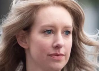 فراڈ امریکی ’ارب پتی‘خاتون کو 11 سال قید کی سزا