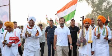 بھارت جوڑو یاتراکے کارکن نے کشتی میں زور آزمائی کی