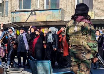 افغانستان میں این جی اوز سے منسلک خواتین کے کام کرنے پر پابندی