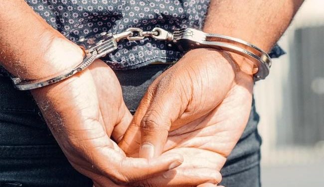 طالبہ کے ساتھ چھیڑ خانی کے الزام میں پروفیسر گرفتار