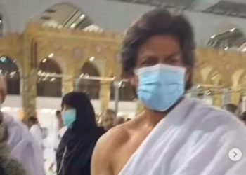 شاہ رخ خان نے عمرہ کی سعادت حاصل کی