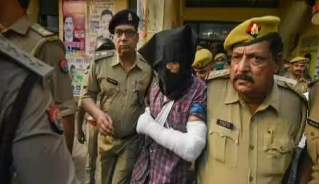 گورکھ ناتھ مندرکے سیکورٹی اہلکاروں پر حملے کے قصوروار مرتضیٰ کو سزائے موت