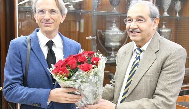 فرانسیسی سفیر نے اے ایم یو کا دورہ کیا