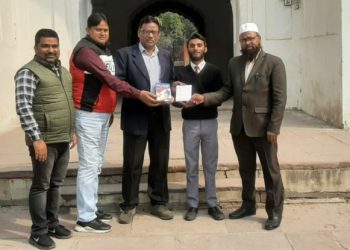 غزل سرائی کے مقابلے میں اینگلوعربک کے طالب کوملاپہلاانعام