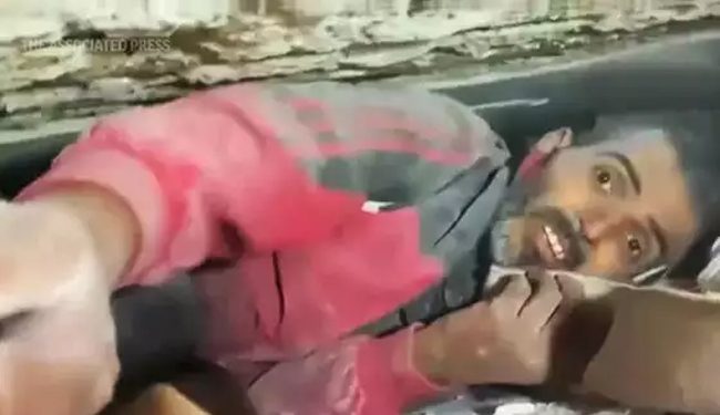 ترکیہ میں زلزلہ کے 296 گھنٹوں کے بعد میاں بیوی کو ملبے سے زندہ نکالا گیا