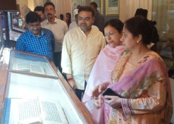 رامپور رضا لائبریری میں بالمیکی رامائن کے نادر نسخوں کی نمائش