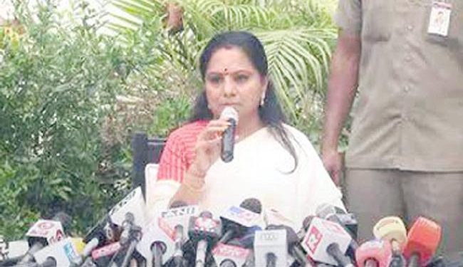 بی آر ایس کے قائدین کو ڈرانے دھمکانے کی کوشش کی جارہی ہے: کویتا