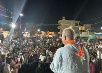 کرناٹک میں کانگریس کی حکومت بننا طے: شکیل خان