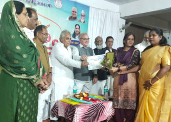 چھتیس گڑھ اُردو اکادمی کےجانب سے درگ میں مشاعرہ و مقالہ خوانی کا انعقاد