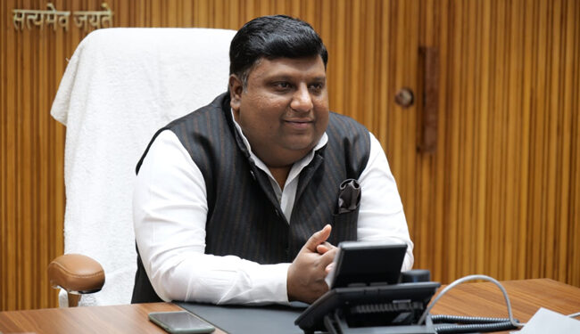 محکمہ میٹرولوجی صارفین کی آن لائن شکایات کو 48 گھنٹوں میں دور کرے گا: عمران حسین