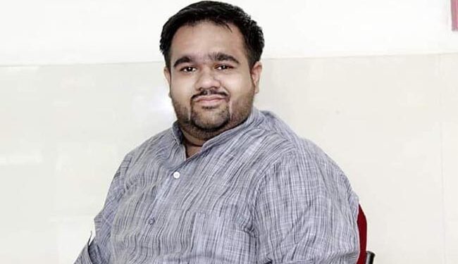 بی بی سی کی دستاویزی فلم دکھانے پرمعطل کئے گئے ڈی یو کے اسکالرکا داخلہ بحال