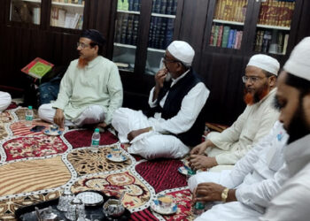 مولانا حافظ محمد اکرم قاسمی ودیگر کی دارالعلوم وقف کے مہتمم سے ملاقات