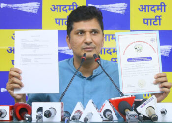 کیا ڈگری ایسی چیز ہے، جسے چھپایا جائے: سوربھ بھردواج