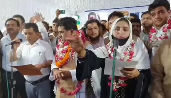 ثناء خان بنی مادرشہر، چیئرپرسن کا حلف لیا