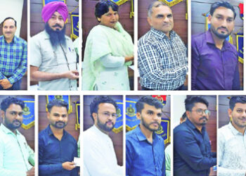 پنجاب میں ٹارگیٹ پورا کرنے والے وقف بورڈکے آفیسروں کی حوصلہ افزائی