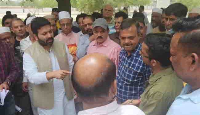 شاہی عیدگاہ کی خستہ حالی کا جائزہ لینے کے لیے ڈپٹی میئر آل محمد اقبال نے دورہ کیا