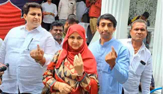 حجاب پرپابندی کیخلاف احتجاج کی قیادت کرنے والی کنیز فاطمہ کی شاندار کامیابی بھی