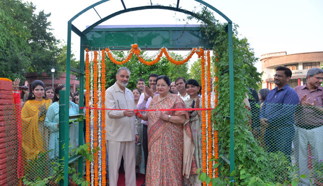 جامعہ میلہ اسلامیہ میں ہربل گارڈن کا افتتاح