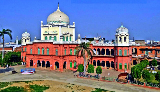 نیشنل پروٹیکشن آف چائلڈ رائٹس کمیشن کی ہدایت پر محکمہ تعلیم کی ٹیم دارالعلوم پہنچی