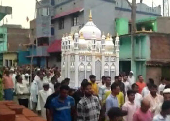 بوکارو میں تعزیہ ہائی ٹینشن لائن کی زد میں آگیا، 4 کی موت