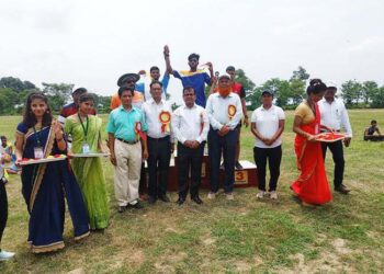 نوودیہ ودھیالے کشن گنج میں انعامی پروگرام کا انعقاد