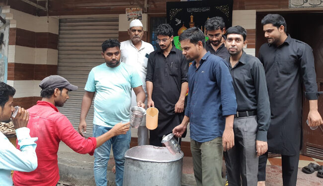 انجمنِ عاشقانِ حسین کی جانب سے سبیلِ امام حسینؑ کا اہتمام