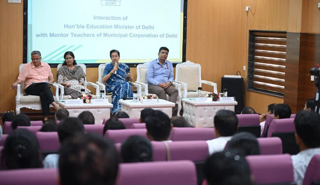 وہ دن دور نہیں جب ایم سی ڈی اسکولوں کے باہر داخلے کے لیے لمبی قطاریں لگیں گی: وزیر تعلیم