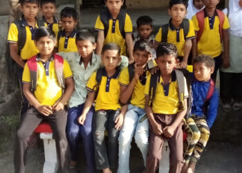 ضلع پریشد اردواسکول روہڑا کو نئی کانکریٹ بنچوں کا تحفہ