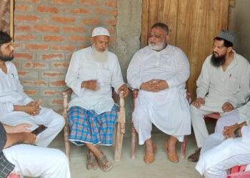 حافظ سعد اورحافظ اصغر شہید کے اہل خانہ سے ملی کونسل بہار کے وفد کی ملاقات