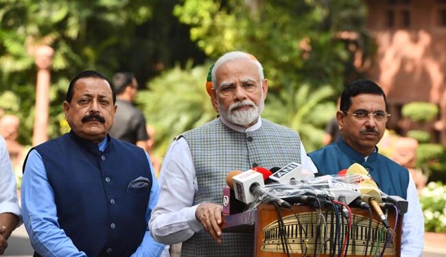 پارلیمنٹ کی پرانی عمارت سےرخصتی ہمارے لئے انتہائی جذباتی لمحہ: مودی