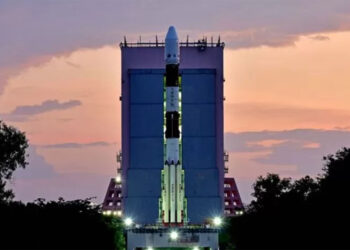 اسرو کا پہلا شمسی مشن آدتیہ ایل 1 لانچ کیا گیا