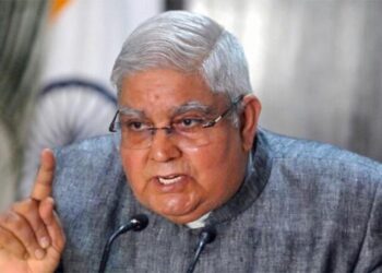 لاعلمی کا سیاسی فائدہ اٹھانا شرمناک ہے: نائب صدرجمہوریہ