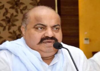 عتیق کے دو نابالغ بیٹوں کی رہائی پرچائلڈ ویلفیئر کمیٹی غور کرے:عدالت عظمیٰ