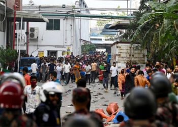 بنگلہ دیش میں پرتشدد مظاہرے، ایک اور گارمنٹس ورکر کی موت